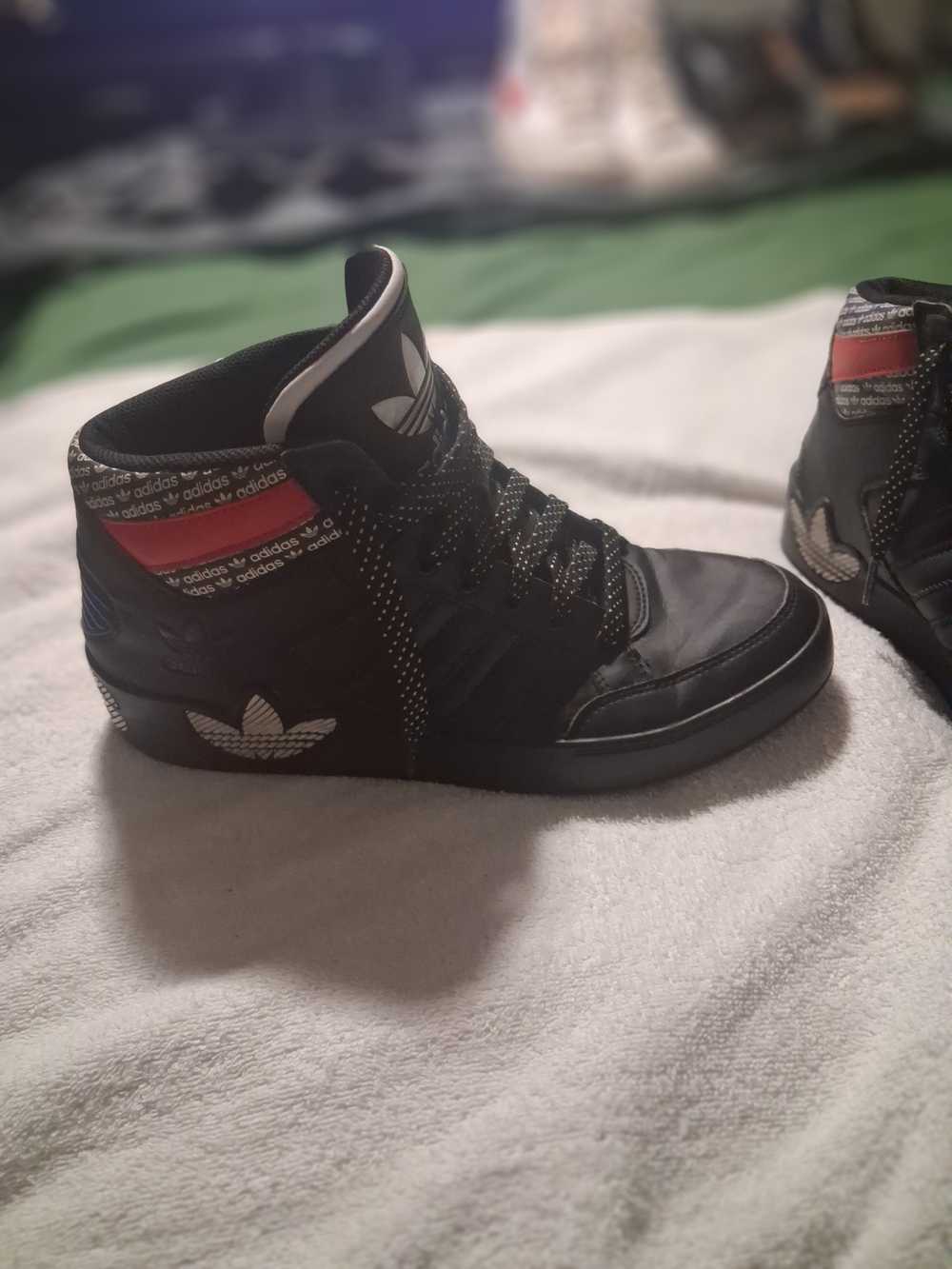 Adidas Men's Black High-Top Sneaker with Red Accent Size 8.5 Men 10 Women